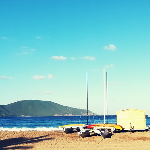 Plage du Golfe de lava, Corse - Numéro Une