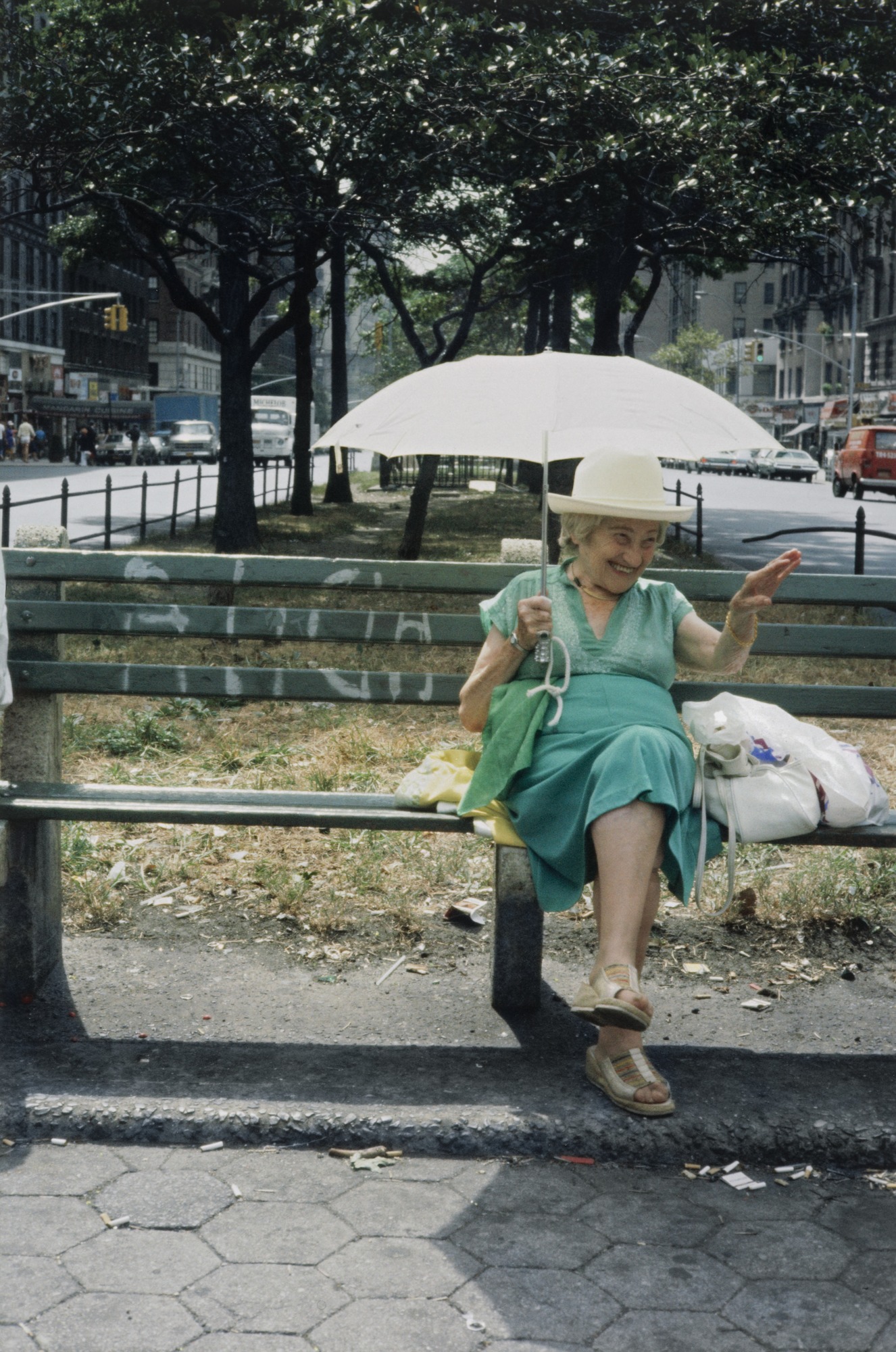 Mamie et son ombrelle, Helen Levitt