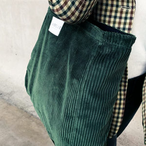 sac velours vert sauvage